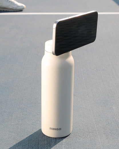 Création de contenu avec la gourde MagSafe Ringo Pro beige